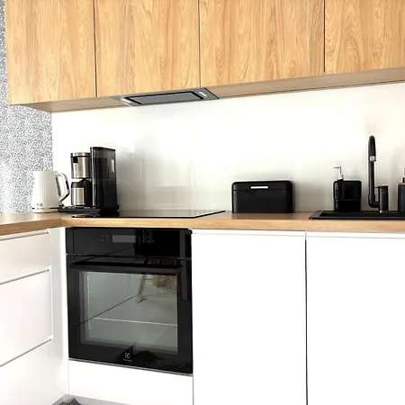 Easy Rent- Business 194, 24h Check-in, Free Parking *